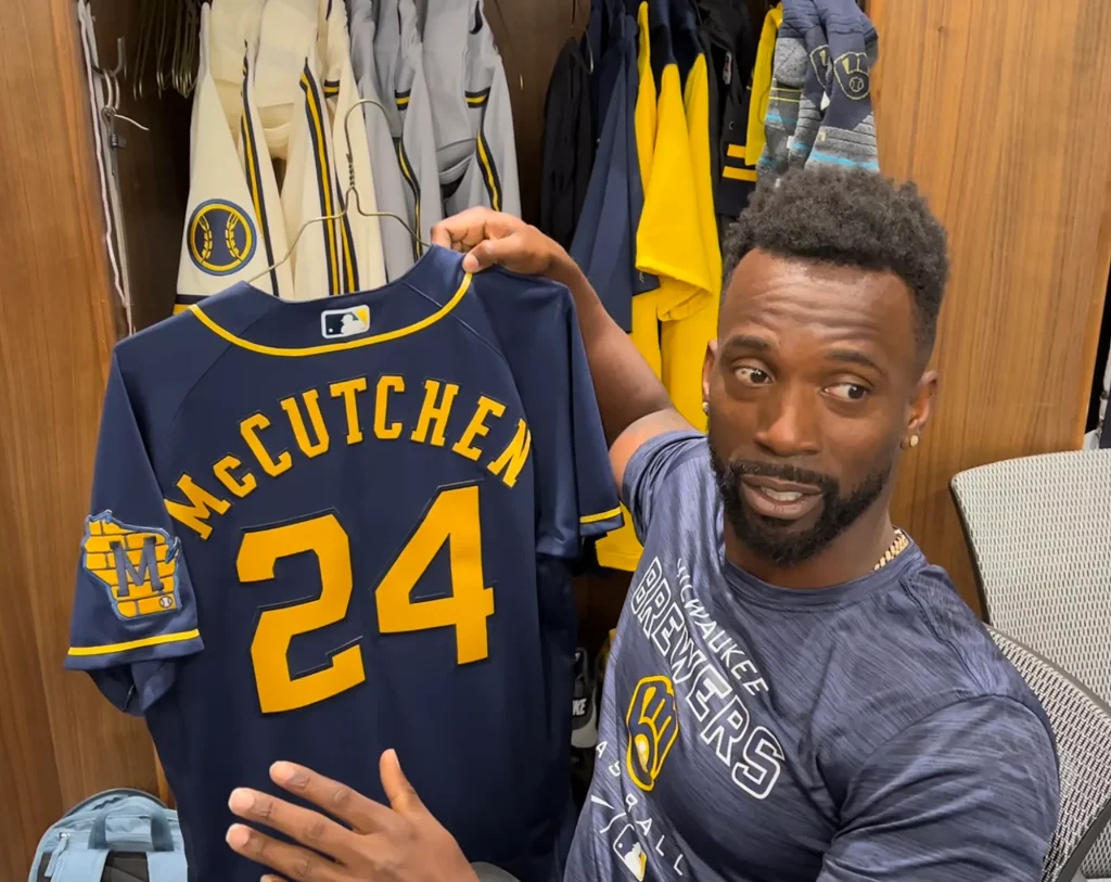 How the 2024 Andrew McCutchen jersey looks and what it has